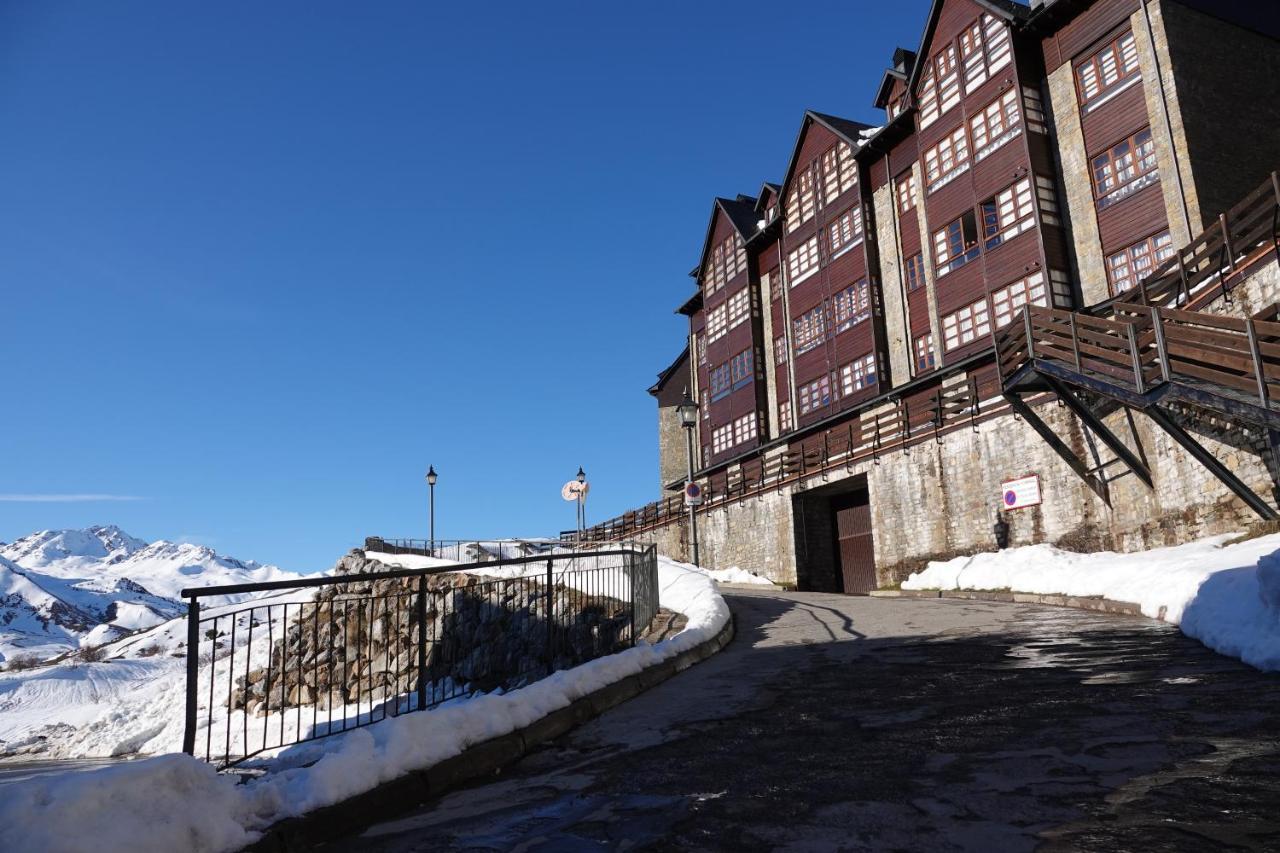 Stone Garaje Cubierto Y Trastero Pirineos360 Lejlighed Formigal Eksteriør billede